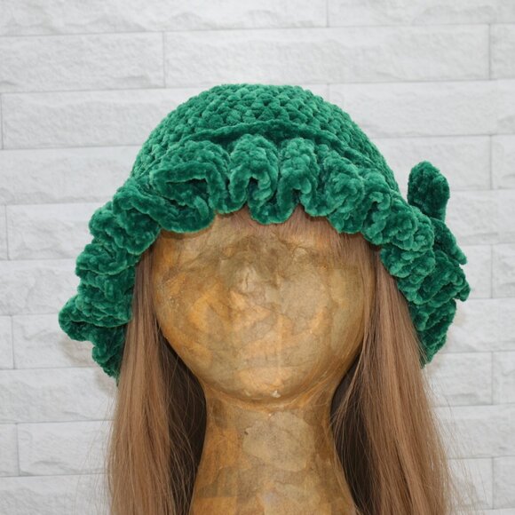 HAND CRAFTED Hat Crochet Bucket Chenille Winter Full Ruffle Green Wide Brim - Picture 2 of 13